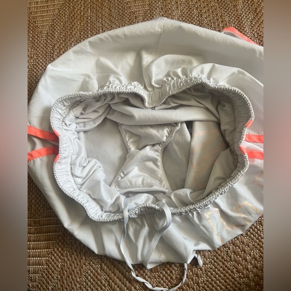 Nike Women's White/Orange Dri-Fit Running Athletic Shorts,Size M,Metallic Logo - Picture 9 of 9